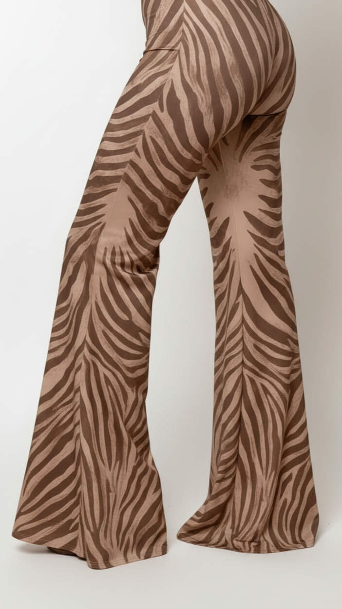 Pantalón Satinado Estampado Animal Marrón.